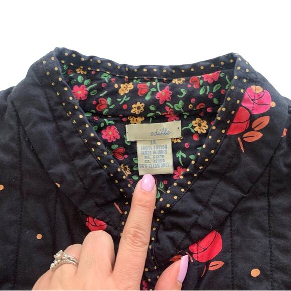 Via Penny Lane Reworked Apparel | Shania Twain Graphic Quilted Floral Jacket - Picture 3 of 8